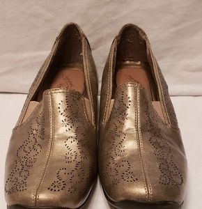 Easy Street Women's Bronze Shoes  (PM1)